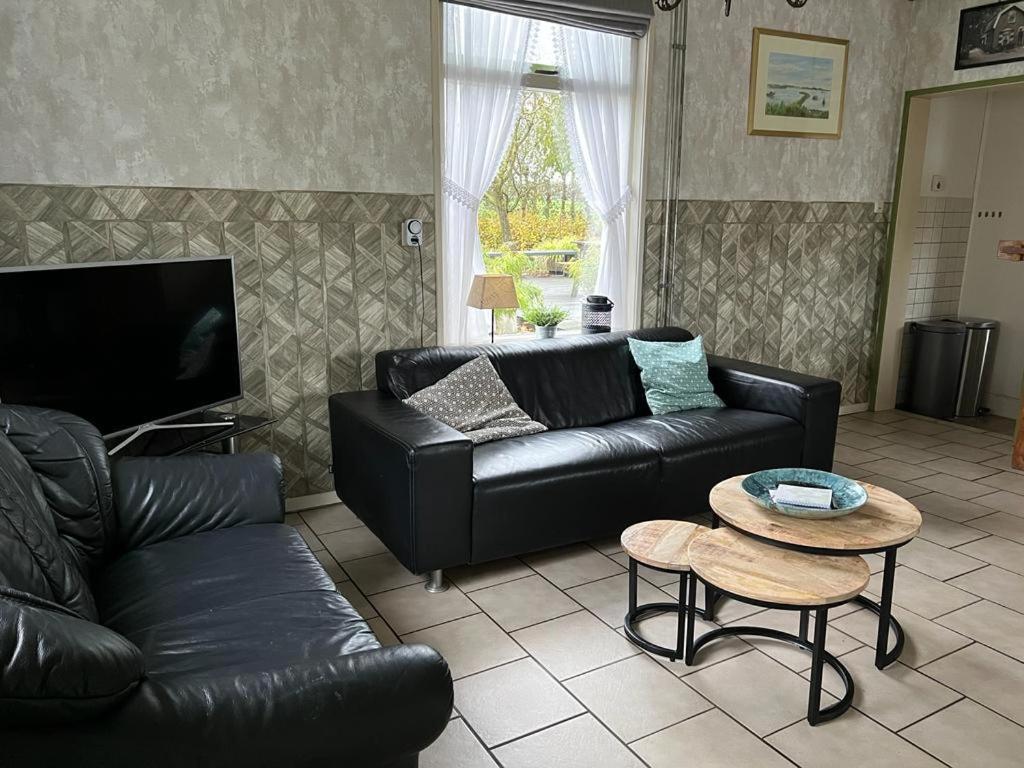 Villa De Ouwe Meulen Bleskensgraaf Habitación foto